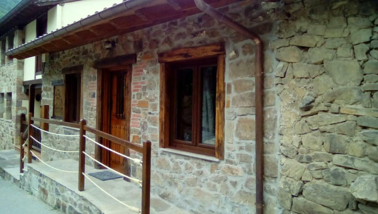 La Rama Del Castor Villa Espinama Eksteriør billede